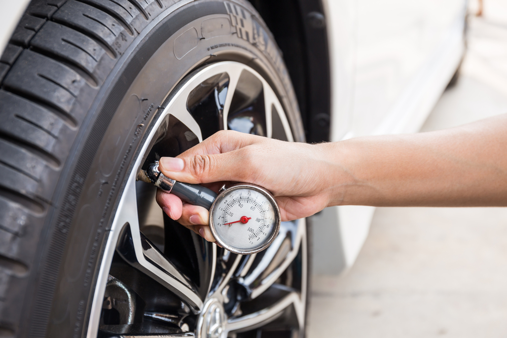 check tire pressue